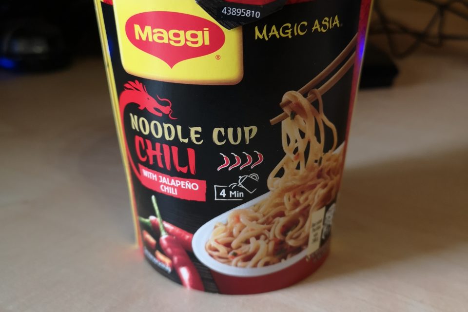 #1968: Maggi Magic Asia „Noodle Cup Chili“ (2021) - HAPPYSOUPER.de